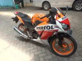 Honda CBR 150 Repsol 2015