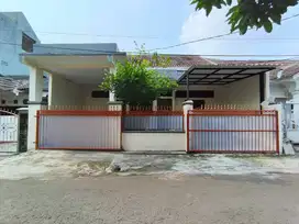 Dijual rumah full renovasi di Villa Nusa Indah III, Bojong Kulur