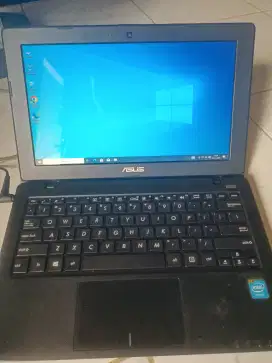Notebook ASUS X200M batangan normal
