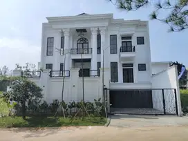 Di jual rumah mewah claster depan,lantai marmer,lift Sentul city bogor