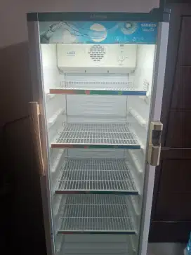 Jual Showcase dijamin dingin maksimal