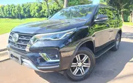 Toyota Fortuner 2.4 G 4X2 DSL Solar-AT 2023 Hitam