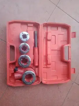 alat senai pipa besi manual