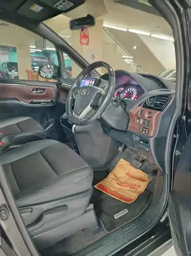 Toyota Voxy 2021 Bensin