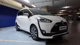Toyota Sienta 1.5 E Bensin-MT 2016 Putih