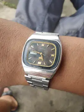 Jam tangan Seiko 5 vintage kotak