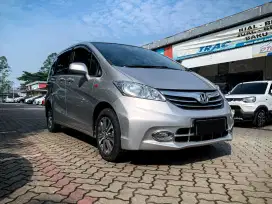 KM LOW!! HONDA FREED S AT MATIC 2013 SILVER