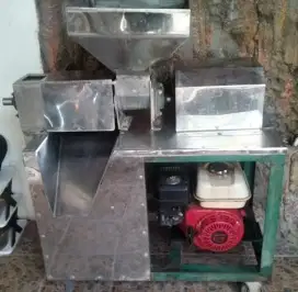 mesin kelapa parut dan santan merk Honda GX 160
