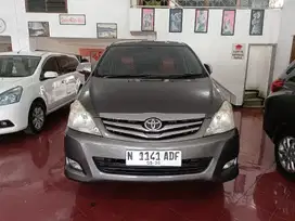 Toyota Kijang Innova 2011 Bensin