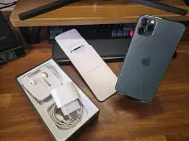 iPhone 11 Pro Max 256GB Midnight Green kondisi mulus seperti baru