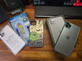 iPhone 11 Pro Max 256GB Midnight Green kondisi mulus seperti baru
