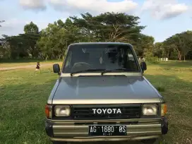 Kijang Super Tahun 1988
