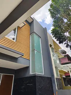 Disewakan Rumah 2lt Bagus di mahogany Cibubur siap huni