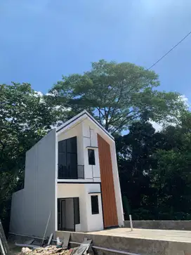 Rumah 2 lantai Bebas design dekat dengan Pakansari Cibinong