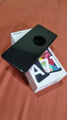 Dijual HP Handphone Samsung A71 Black Hitam 6.7 Snapdragon Gesit Murah