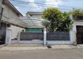 Dijual Rumah di Mampang, dekat Pejaten - Kemang