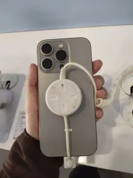 iPhone 13, 15, 16