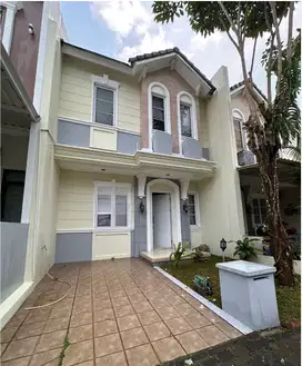 Dijual Rumah Siap Huni Semi Furnished di Vanya Park, BSD