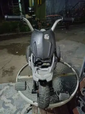 Mainan motor anak