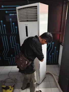 Jasa servis AC kulkas frezer showcase mesin cuci dan bongkar pasang AC