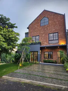 DIJUAL RUMAH DI DE LATINOS BSD