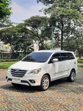 MULUS TERAWAT LIKE NEW ! Toyota Innova 2.0 G AT BENSIN 2015 Putih