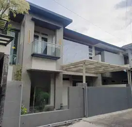 Dijual Cepat Hunian Nyaman & Terawat Semi Furnish di Batununggal