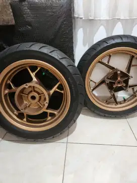Velg dan Ban Ori Xmax New Connected 2023