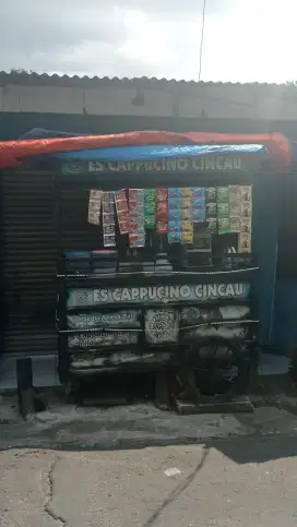 Gerobak besi holo es cappucino cincau
