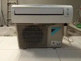 AC DAIKIN FTC20NV14 KAPASITAS 3/4 PK (bekas ) 4 Bintang