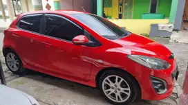 Mazda 2 2012 Bensin