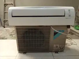 AC Daikin FTC20NV14 (Bekas)