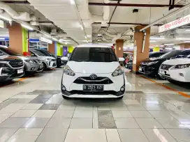 Toyota Sienta V AT 2021