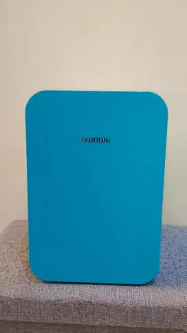 Hyundai Kulkas mini Home Dual Use 6L