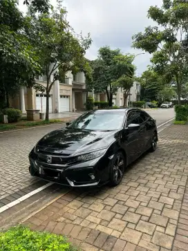 Civic Hatchback E CVT 2017