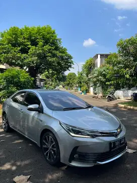 Km80rb Corolla Altis Facelift 2017 V 1.8 CVT RECORD