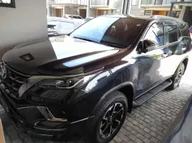 Fortuner VRZ 4x2 AT GR sport th22 km16800