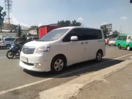 Toyota Nav1 2013 Bensin