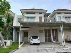 Rumah Semi furnish eastcoast park Pakuwon City