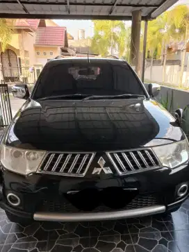 Dijual Mobil Mitsubishi Pajero Sport 2,5 Exceed 4X2 A/T