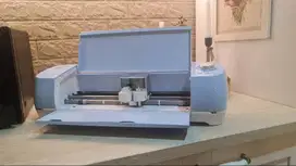 Cricut Explore Air 2 Mulus Like NEW + Accessories