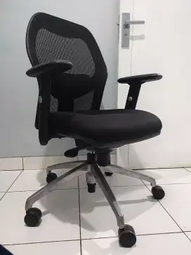 Kursi kantor gaming impor DIETHELM