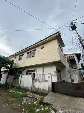 Jual rumah,  100 meter dari Pantai Losari, harga di bawah NJOP