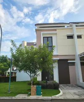 Disewakan Murah Rumah Hoek Sumarecon Bekasi