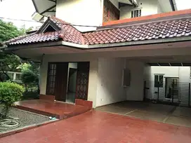 RUMAH 2 LANTAI HOEK WIJAYA KEBAYORAN BARU EX KANTOR STRATEGIS
