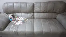 Sofa kulit oscar
