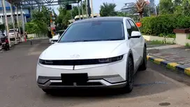 [ LOW KM ] Hyundai Ioniq 5 Long Range Signature EV AT Putih 2022/2023
