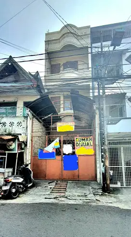 DIJUAL RUMAH 4LT DI JL. KEMENANGAN LT.4X17 SHM HARGA BISA NEGO