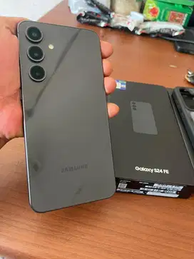 Samsung S24fe 8/256