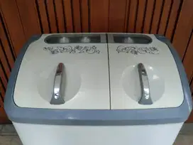 Mesin cuci AKAN 12KG